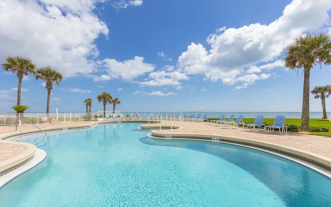 Free-form oceanfront outdoor pool